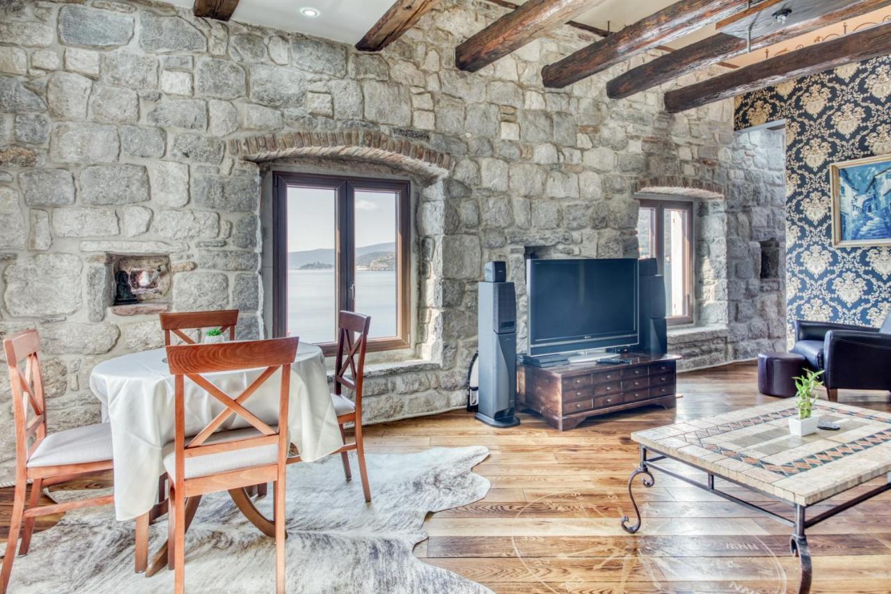 Kazerma Apartment Perast Bagian luar foto