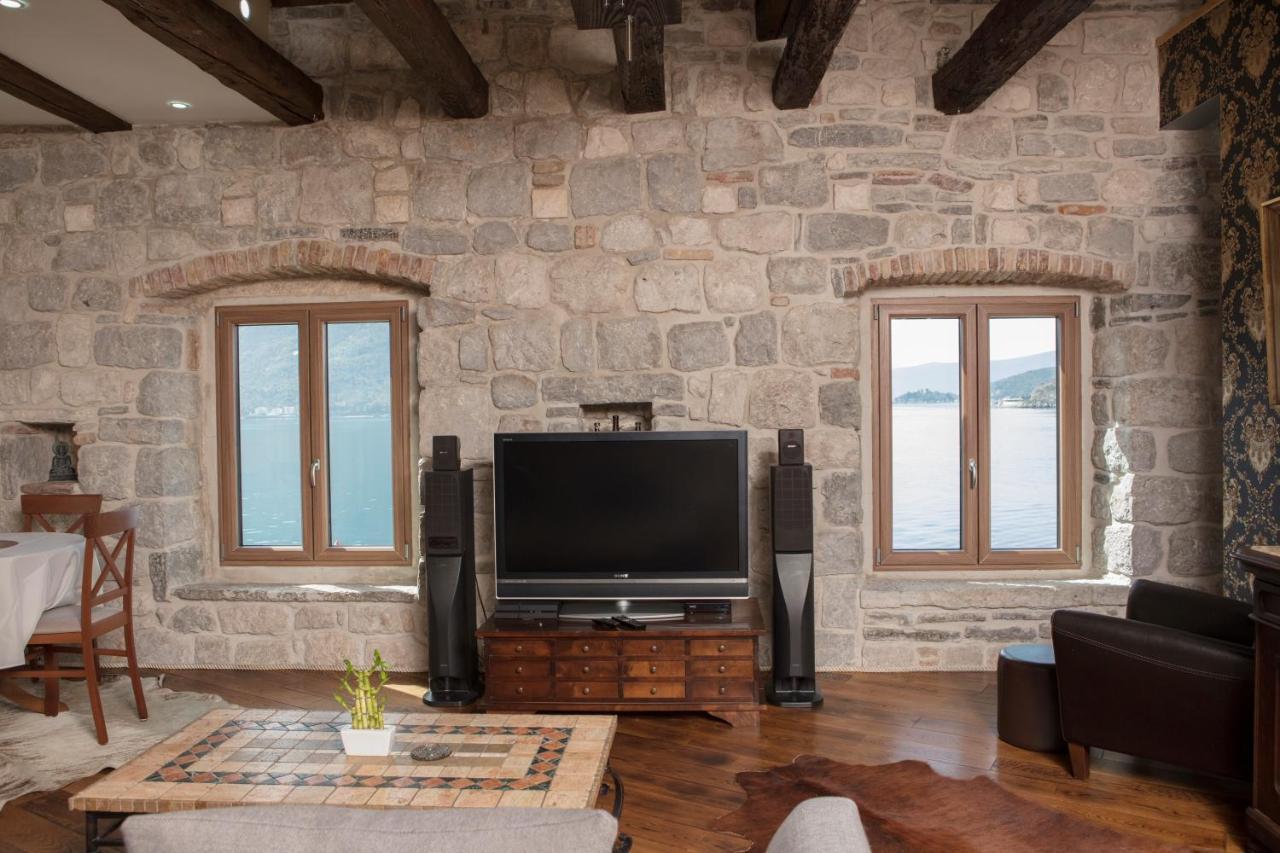 Kazerma Apartment Perast Bagian luar foto