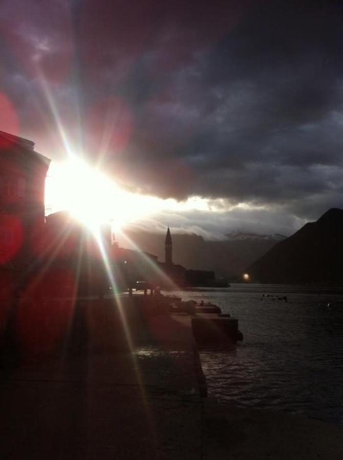 Kazerma Apartment Perast Bagian luar foto